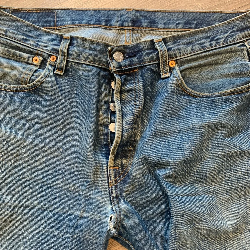 VINTAGE Mens Levi 501 Jeans Button Fly 33X32 - Picture 2 of 5